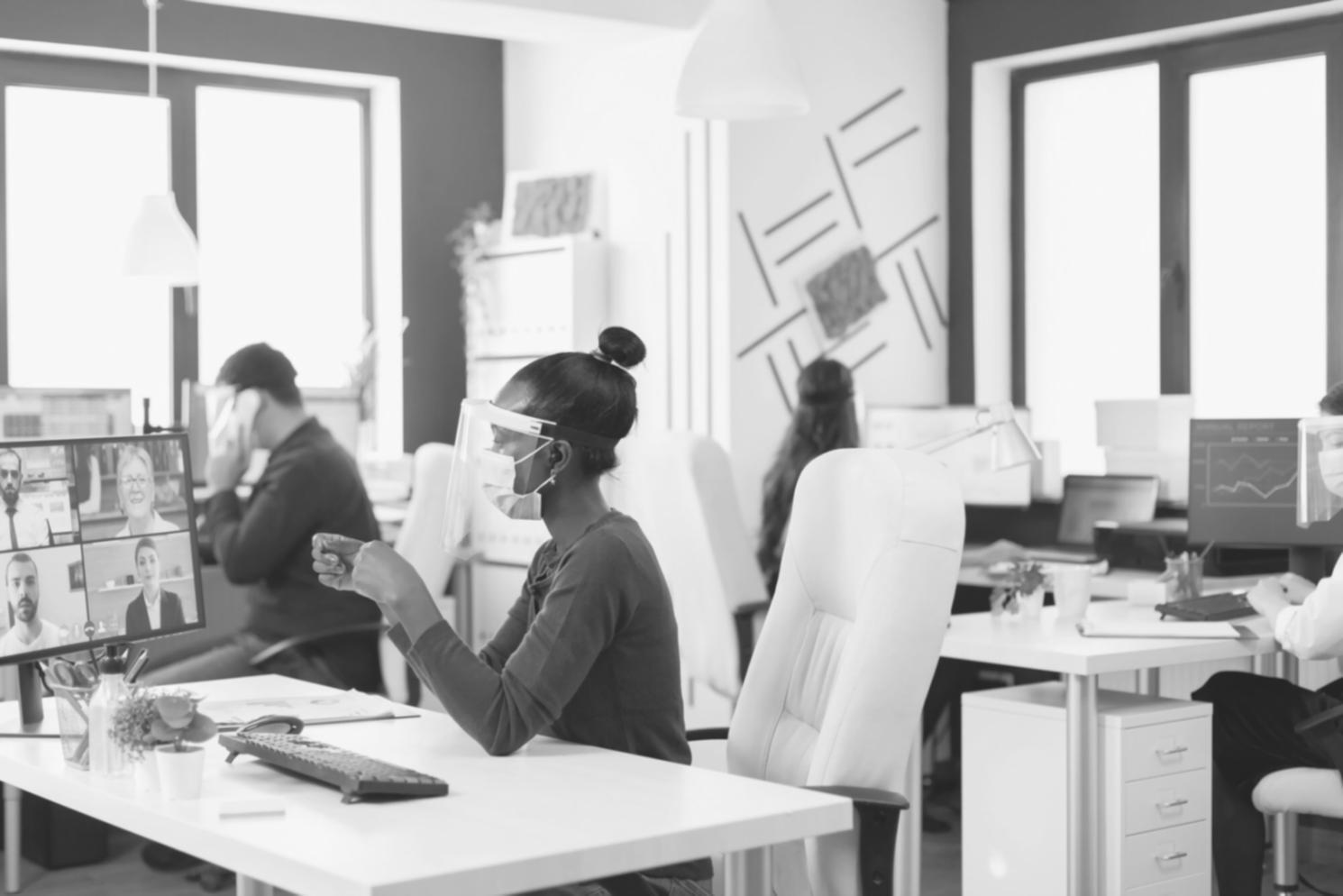 Sesión de formación intensiva en modelado financiero con casos prácticos reales