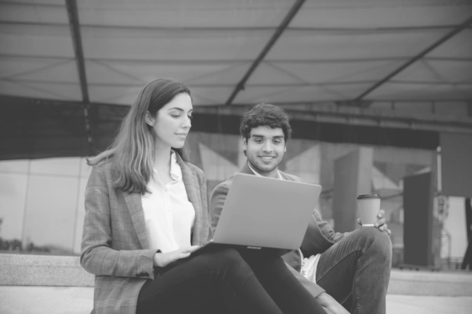 Sesión de formación práctica en modelado financiero estratégico